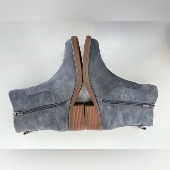 LUCKY BRAND Gray suede KASEY heeled ankle boots size 6.5 - Picture 3 of 8